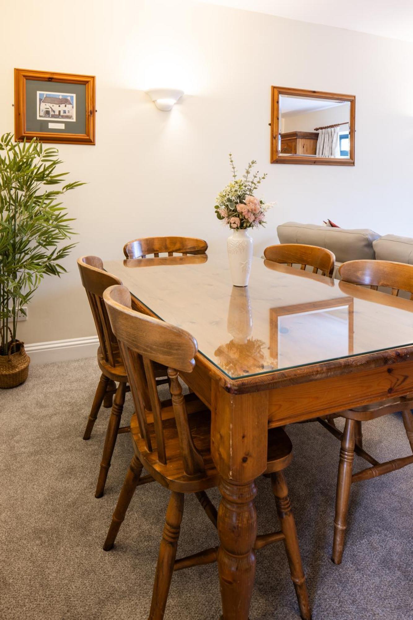The Uplands Apartments Saint Helier Bagian luar foto