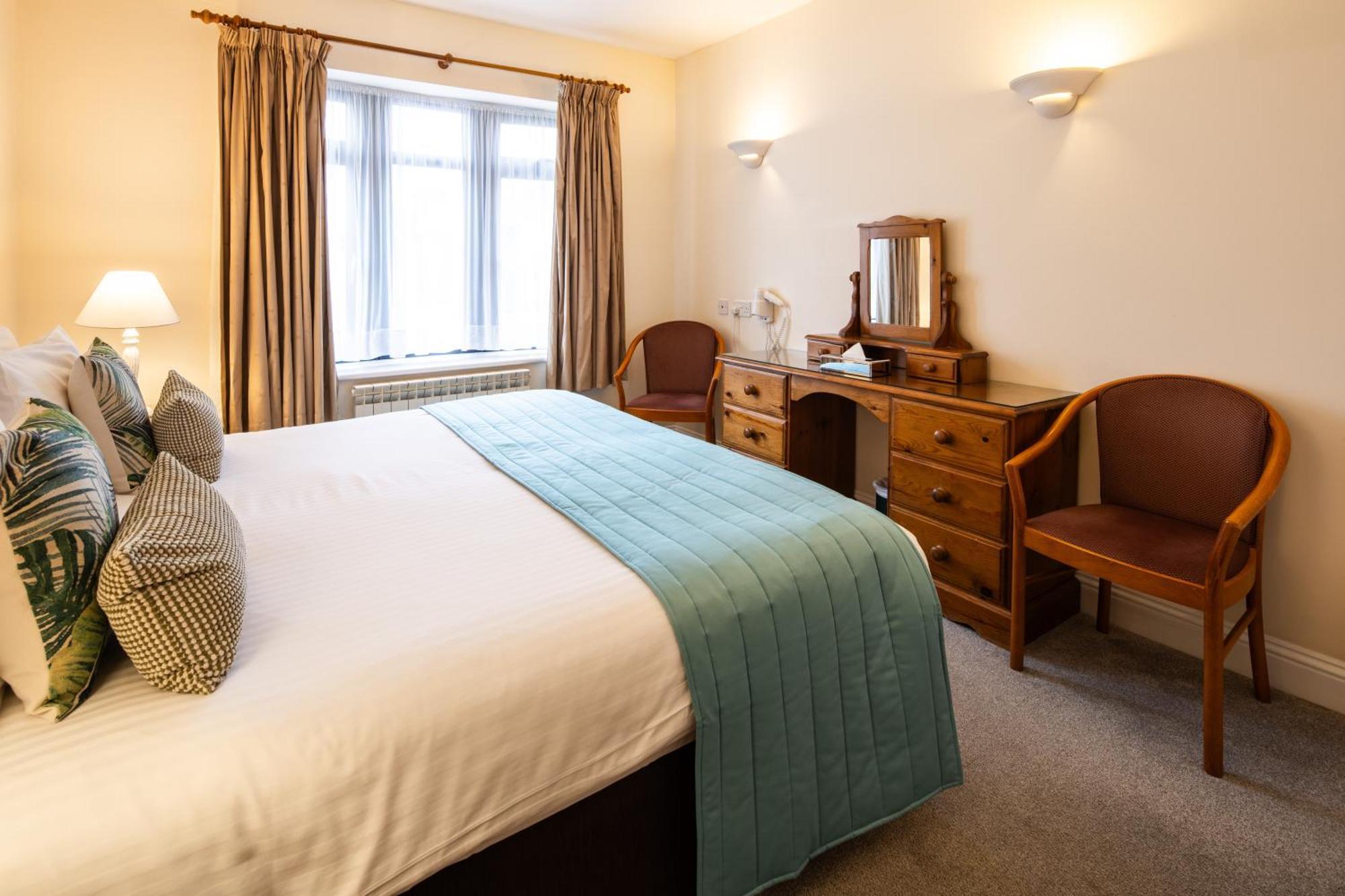 The Uplands Apartments Saint Helier Bagian luar foto